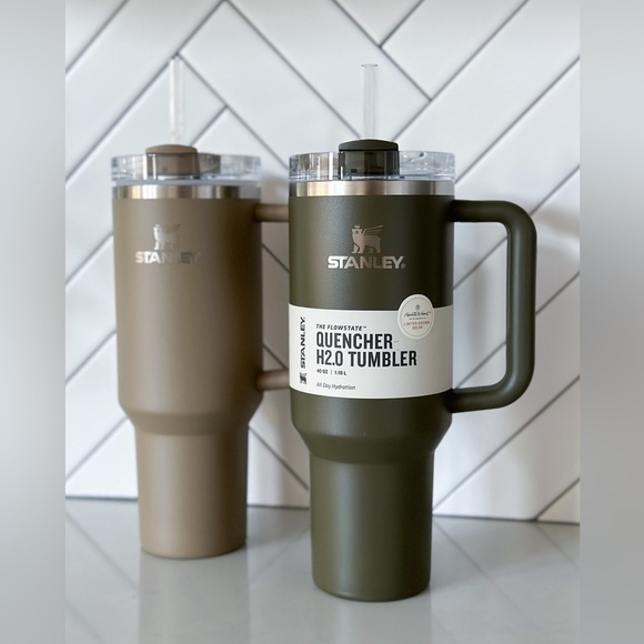 NWT Stanley 40oz Stainless Steel H2.0 Flowstate Quencher Tumbler Hearth & Hand™ - Picture 9 of 12